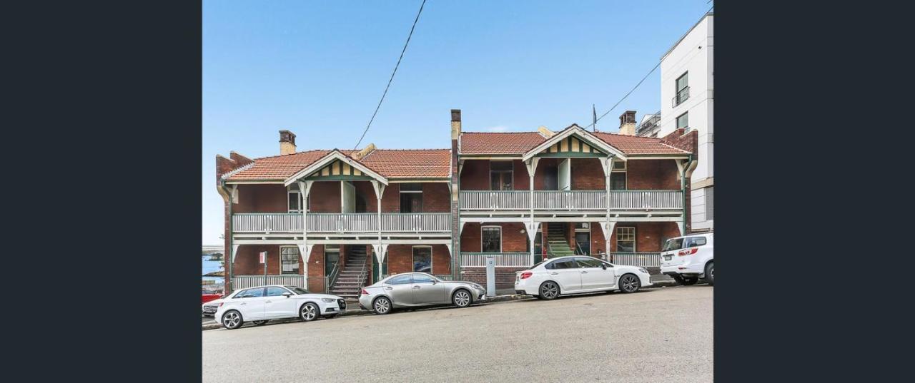 Stunning Terraced Near The Opera House Apartment