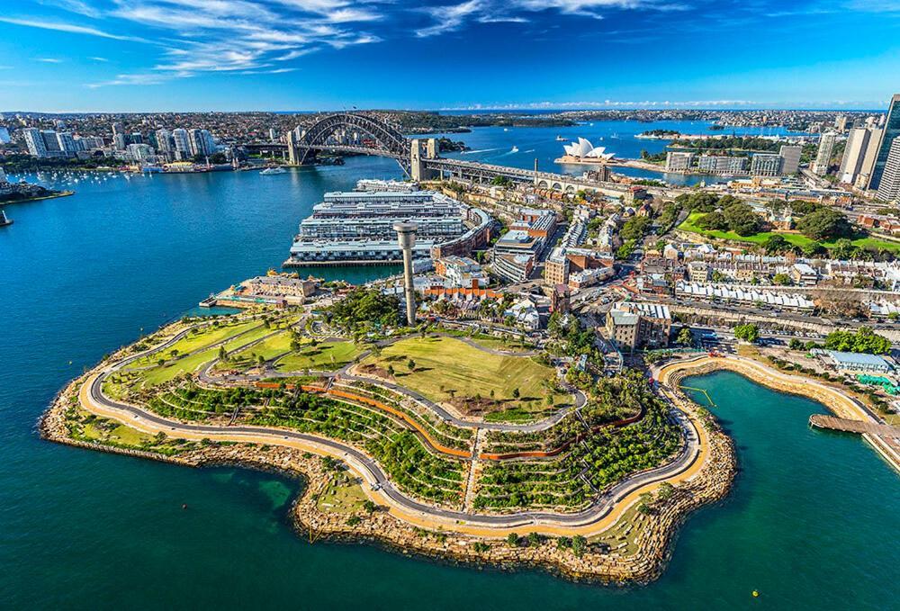 Stunning Terraced Near The Opera House