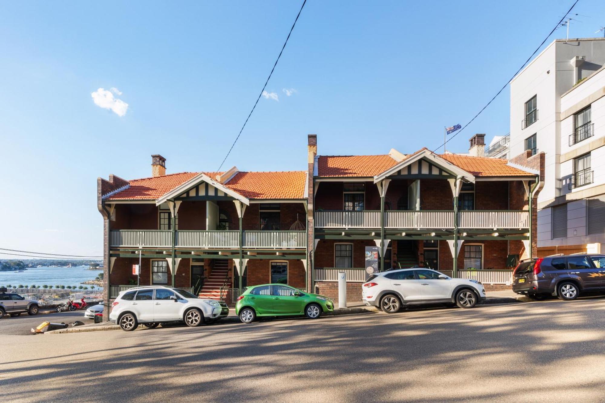 Stunning Terraced Near The Opera House Apartment Sydney